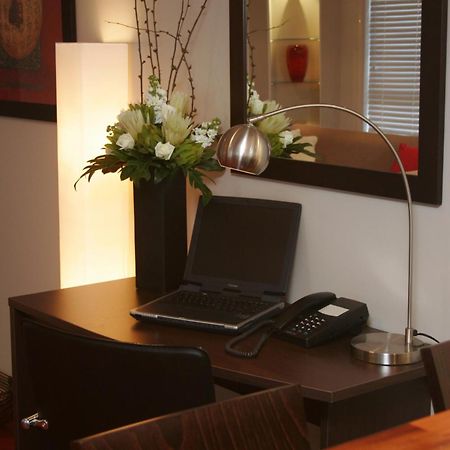 Encore Apartments باثورست الغرفة الصورة