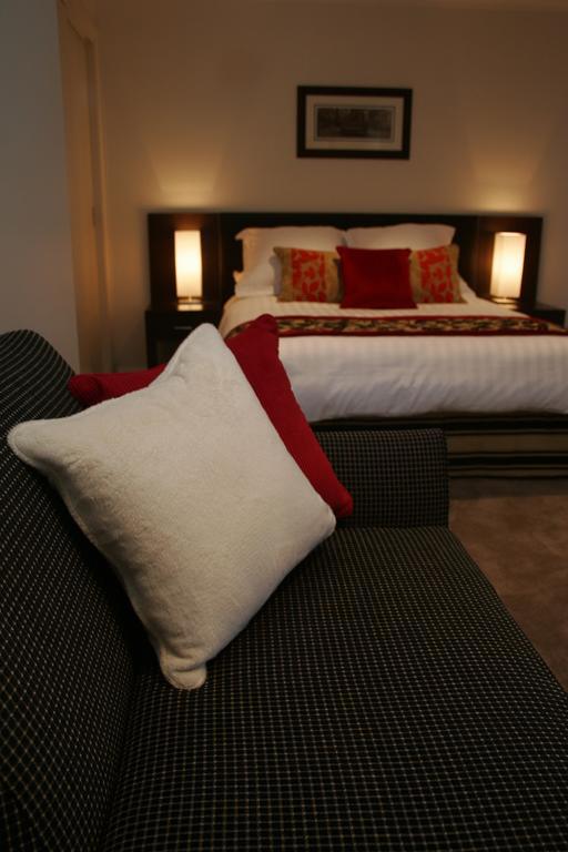 Encore Apartments باثورست الغرفة الصورة