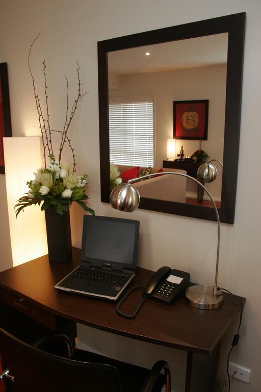 Encore Apartments باثورست الغرفة الصورة