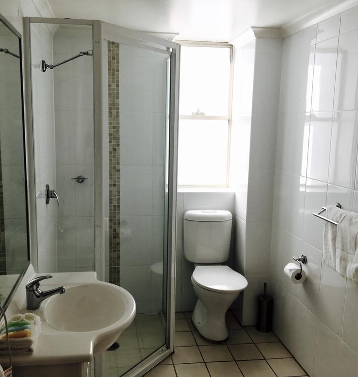 Encore Apartments باثورست المظهر الخارجي الصورة